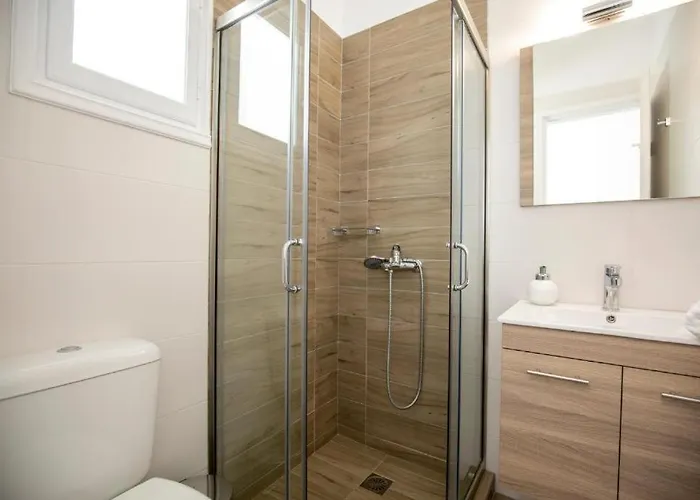 Eutuxia & * Apollonia