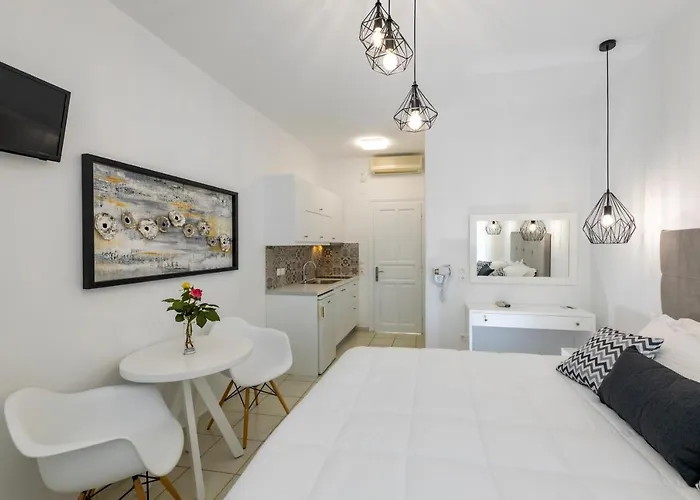 Eutuxia & Apartment Apollonia (Sifnos)