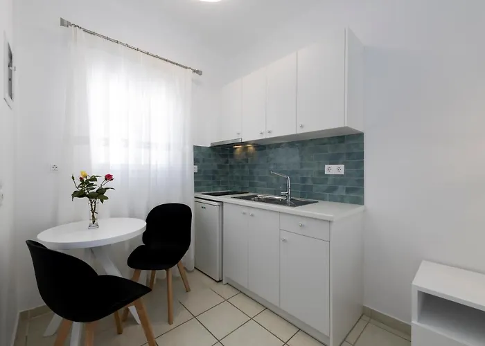 Eutuxia & Lägenhet Apollonia